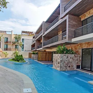 Exclusive Paramar Ve Penthouse In By Lockey For Walking To Commercial Zone In Aldea Zama México